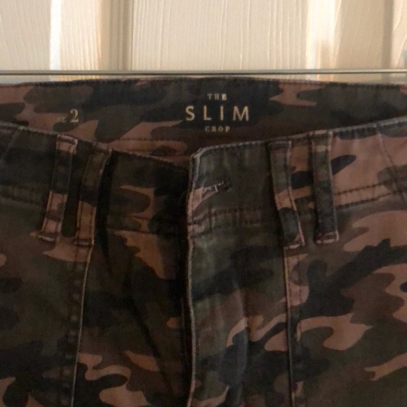 DARLING army print cropped jeans - Picture 2 of 6